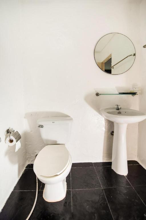 Hotel Oyo 343 Wanna Marine Phuket